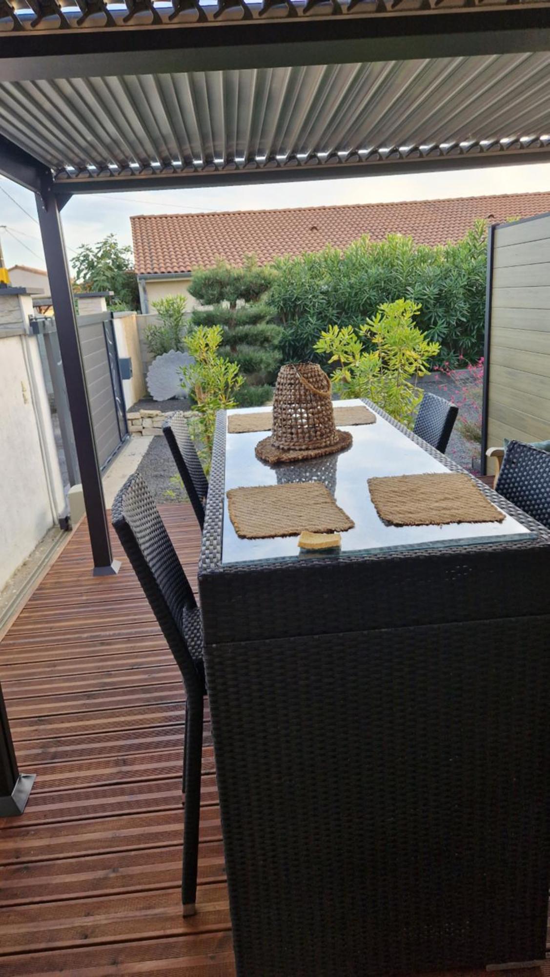 Appartement Pour 4 Avec Terrasse Chanos-Curson Exterior foto